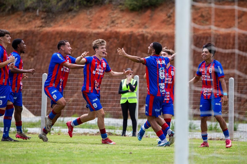 Sub-18 vence o Manchister e se classifica para a final da Copa SC ⚽️⚓️🔴🔵